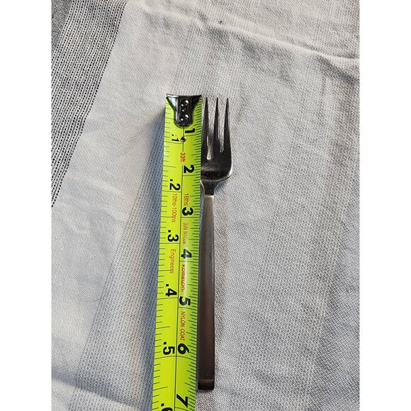 Community by Oneida (small fork) "Frost" - Picture 4 of 4